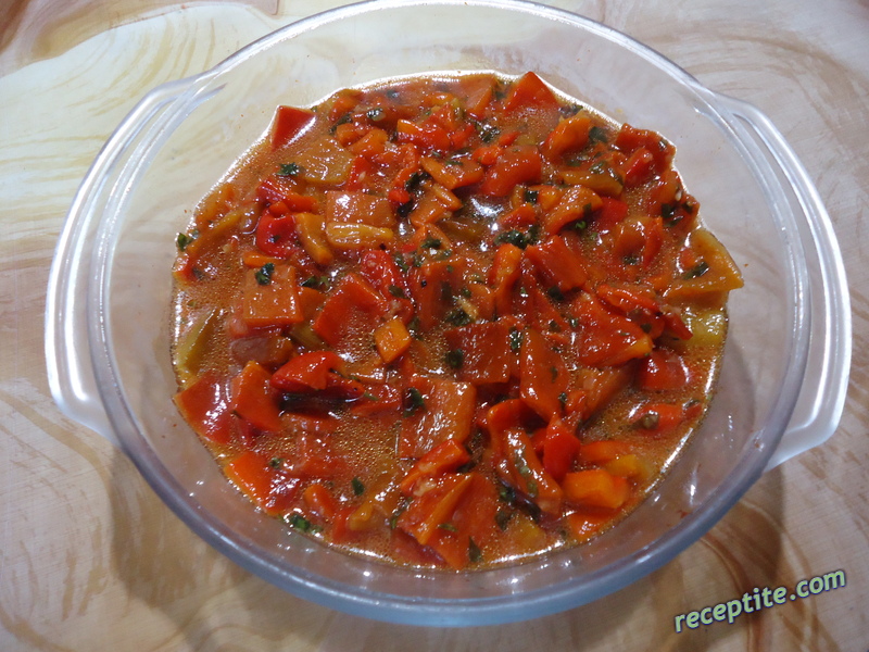 Снимки към Печени чушки с оцет и олио